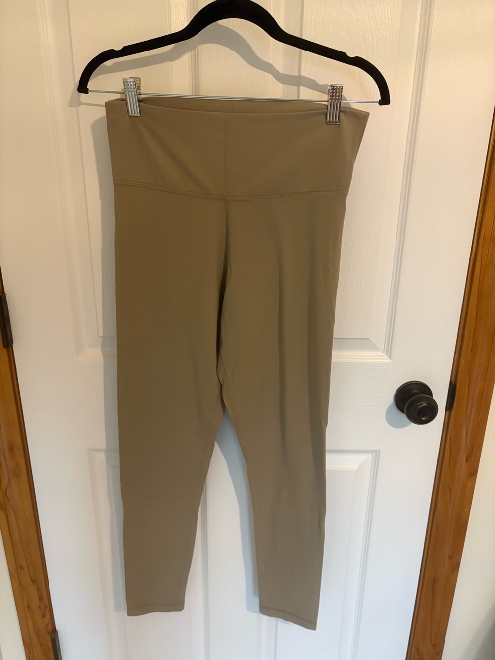 Aritzia TNA Butter soft leggings